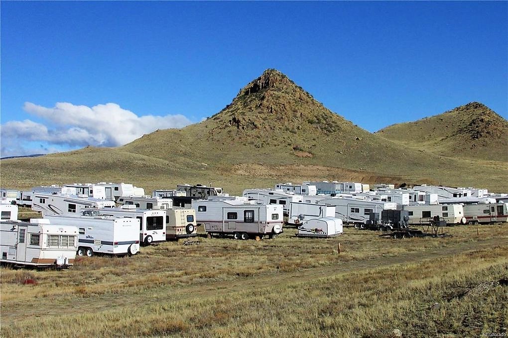 the hoa's rv storage lot