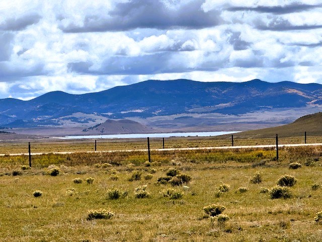 zoomed south to spinney reservoir and 39-mile mountain