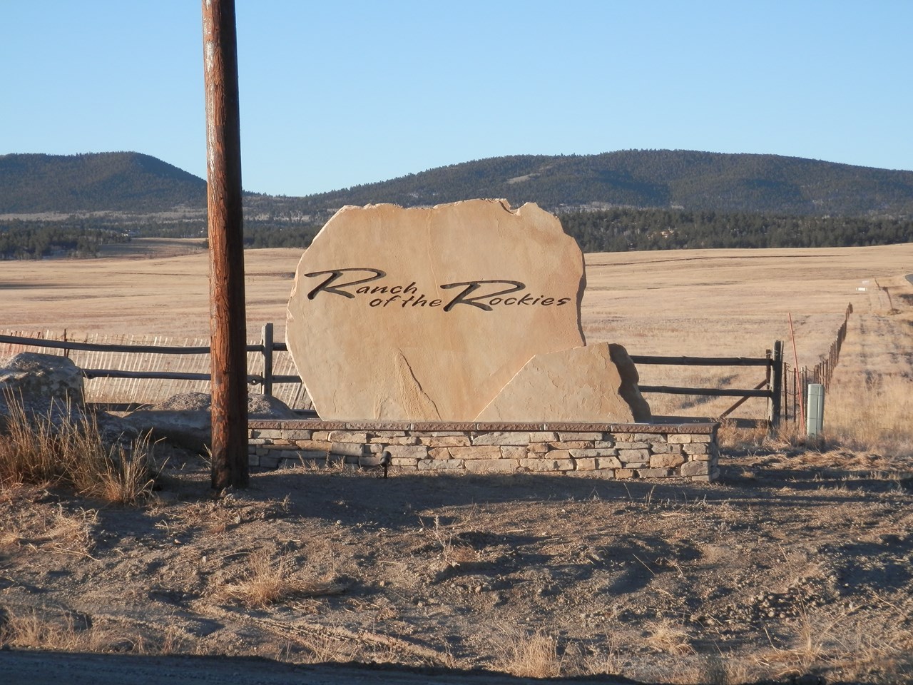 main entrance into the ranch at the intersection of us24e and ranch road